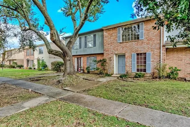 537 Longmeadow Street Beaumont, TX 77707