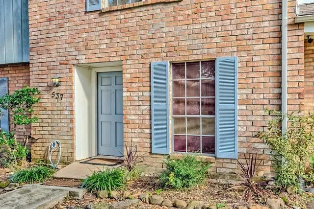 537 Longmeadow Street Beaumont, TX 77707