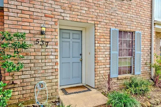 537 Longmeadow Street Beaumont, TX 77707