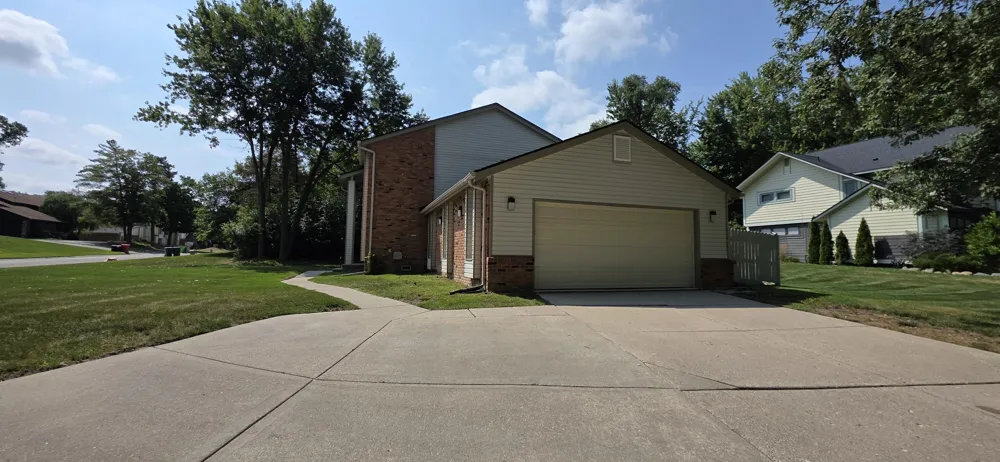 5310 Hauser Way West Bloomfield, MI 48323