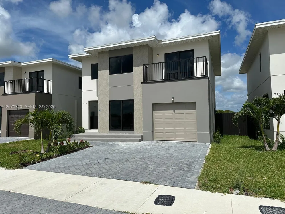 209 NW 13th Pl Florida City, FL 33034