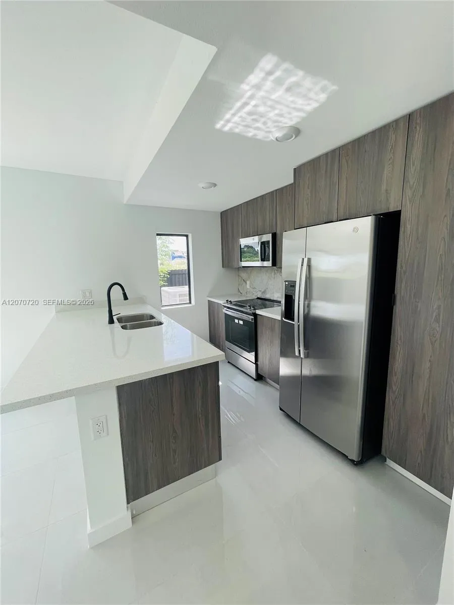 209 NW 13th Pl Florida City, FL 33034