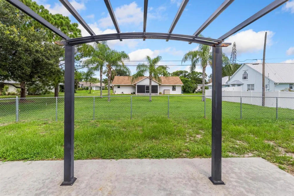 717 Tulip Drive Sebastian, FL 32958
