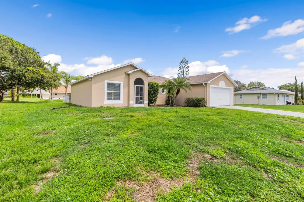 717 Tulip Drive Sebastian, FL 32958