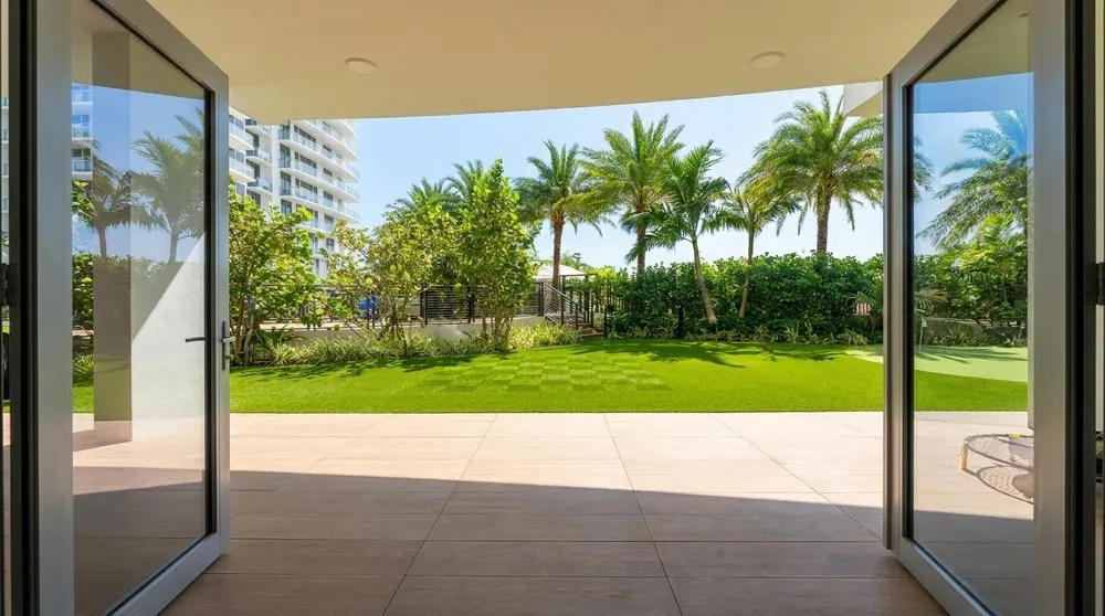 220 Lake Shore Drive #2009 Lake Park, FL 33403