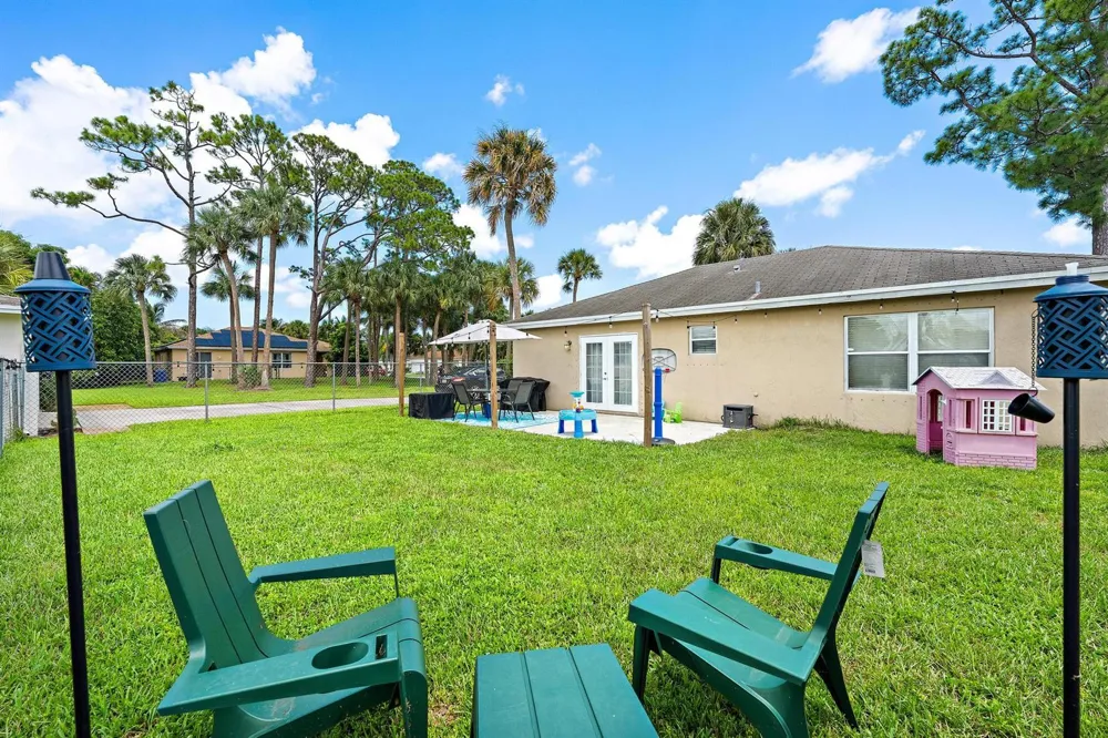5483 Club Circle Haverhill, FL 33415