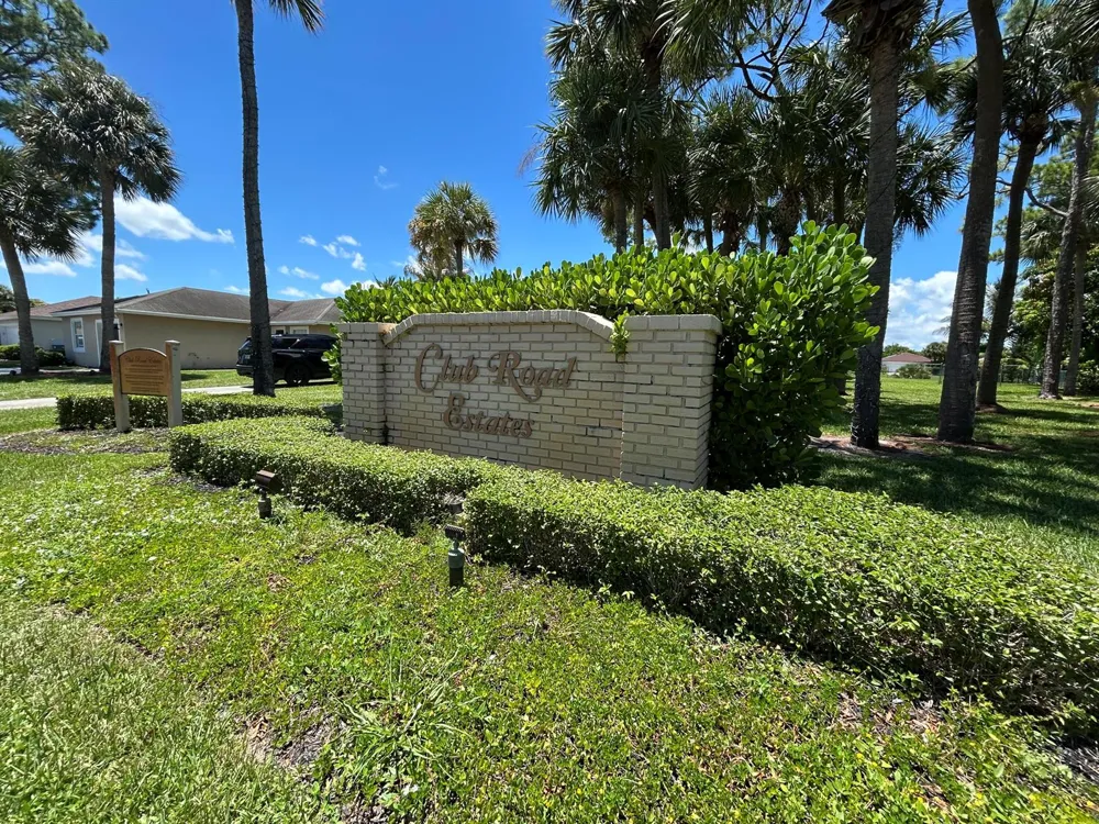 5483 Club Circle Haverhill, FL 33415