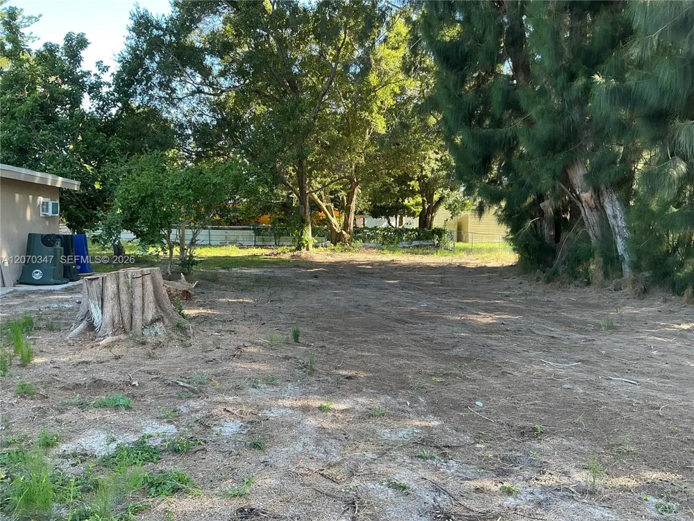 2605 Avenue F Fort Pierce, FL 34947