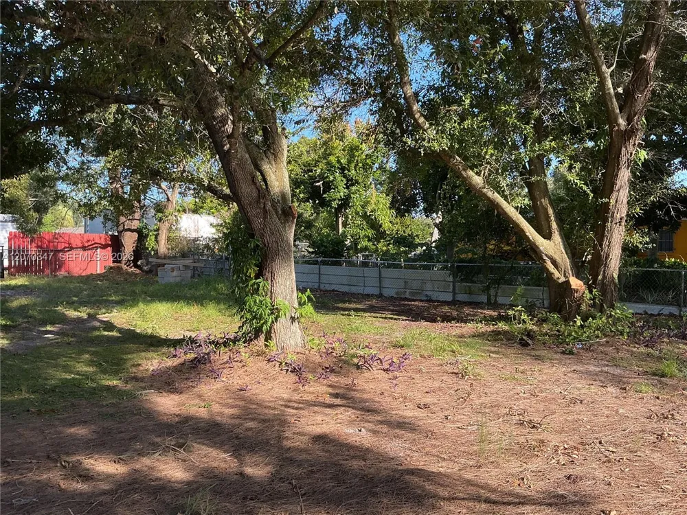 2605 Avenue F Fort Pierce, FL 34947