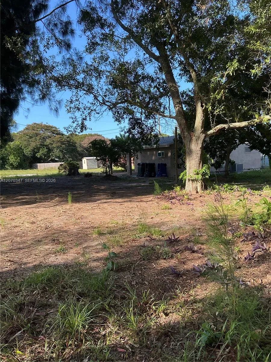 2605 Avenue F Fort Pierce, FL 34947