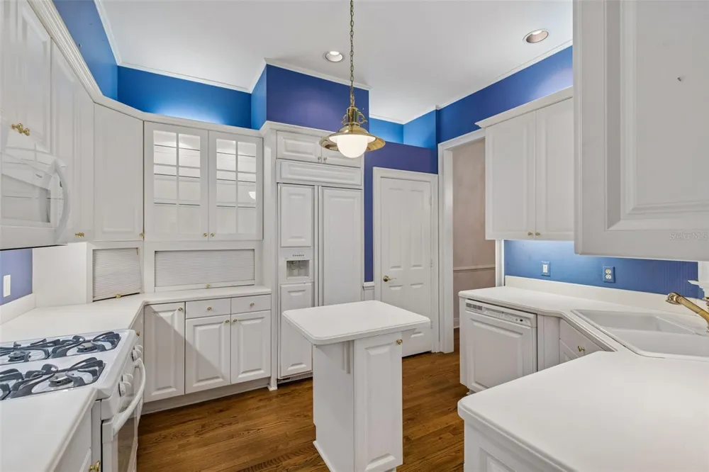 5323 BAYSHORE BOULEVARD #F Tampa, FL 33611