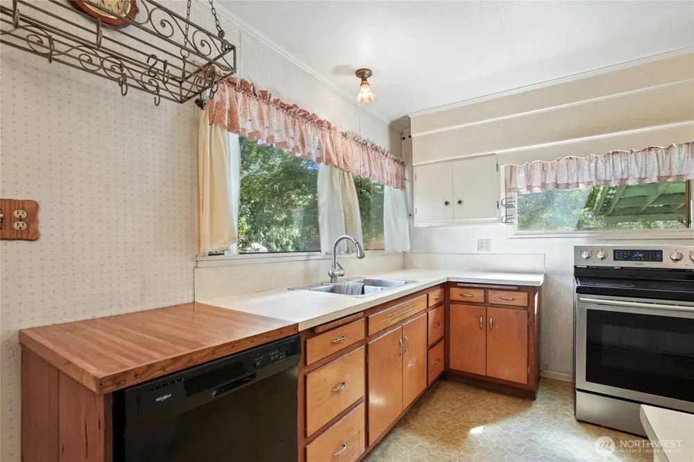 8807 SR 92 Granite Falls, WA 98252