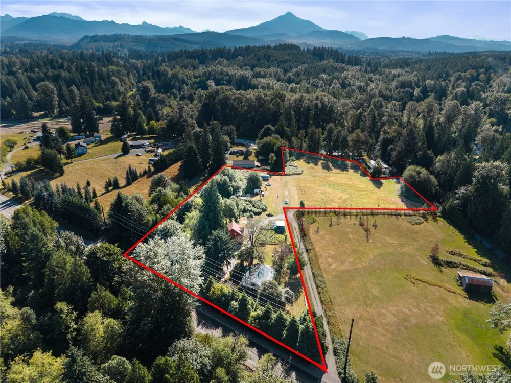 8807 SR 92 Granite Falls, WA 98252