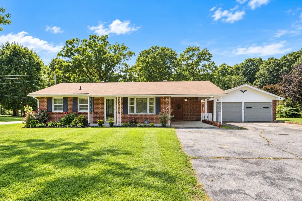 130 Payne Springs Rd Dickson, TN 37055