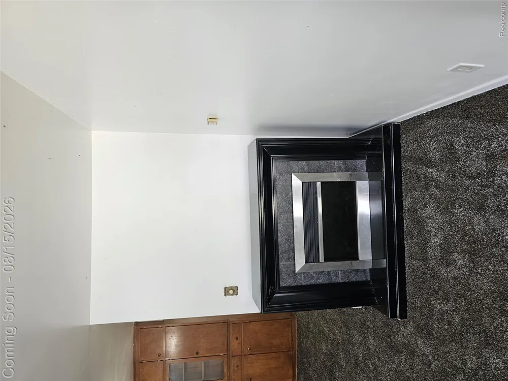22444 Kelly Road #3 Eastpointe City, MI 48021