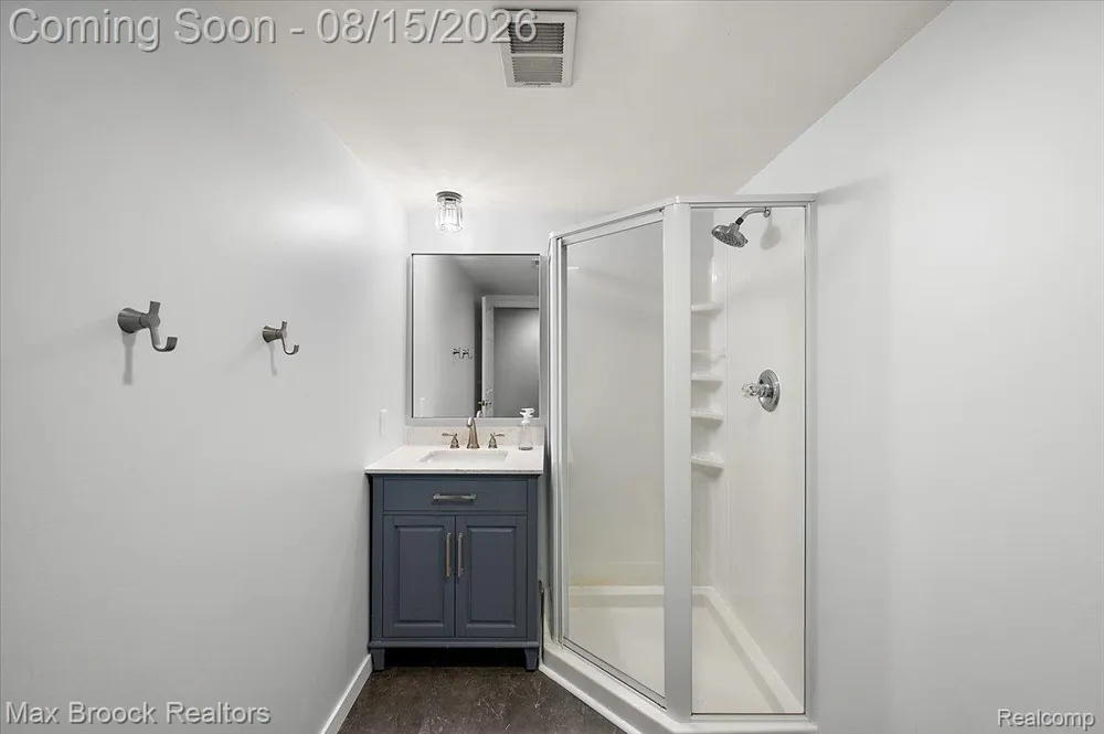 24435 Nantucket Drive Novi City, MI 48374