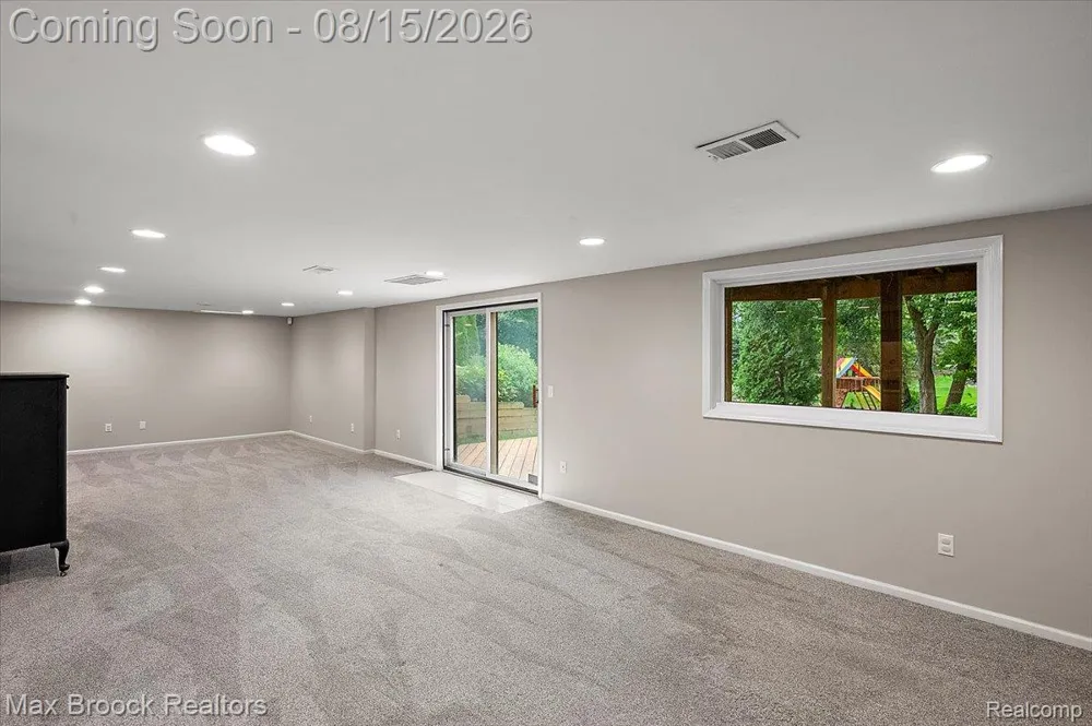 24435 Nantucket Drive Novi City, MI 48374