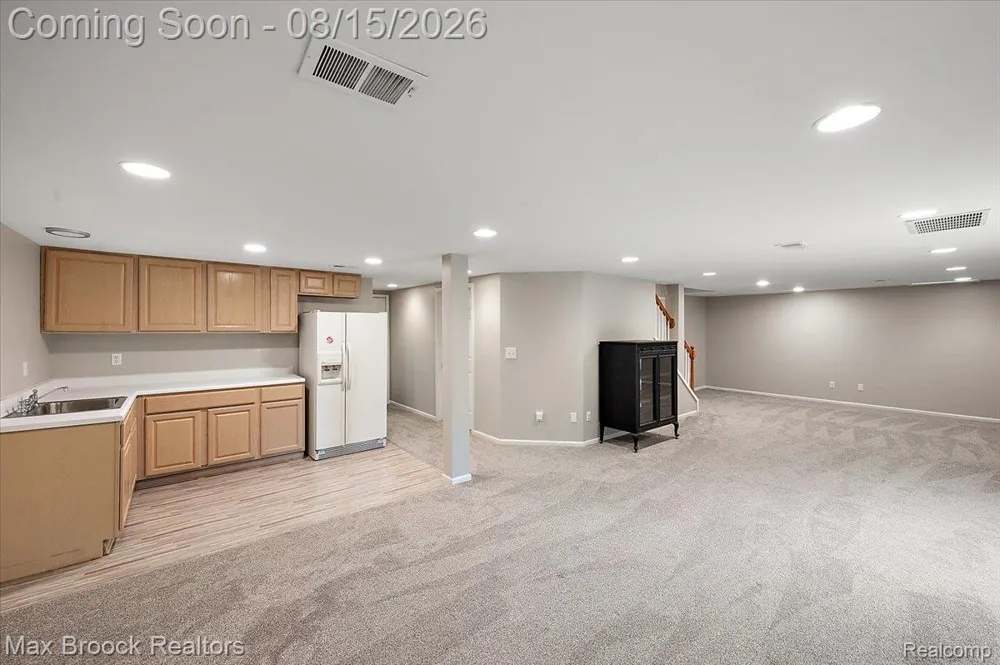 24435 Nantucket Drive Novi City, MI 48374