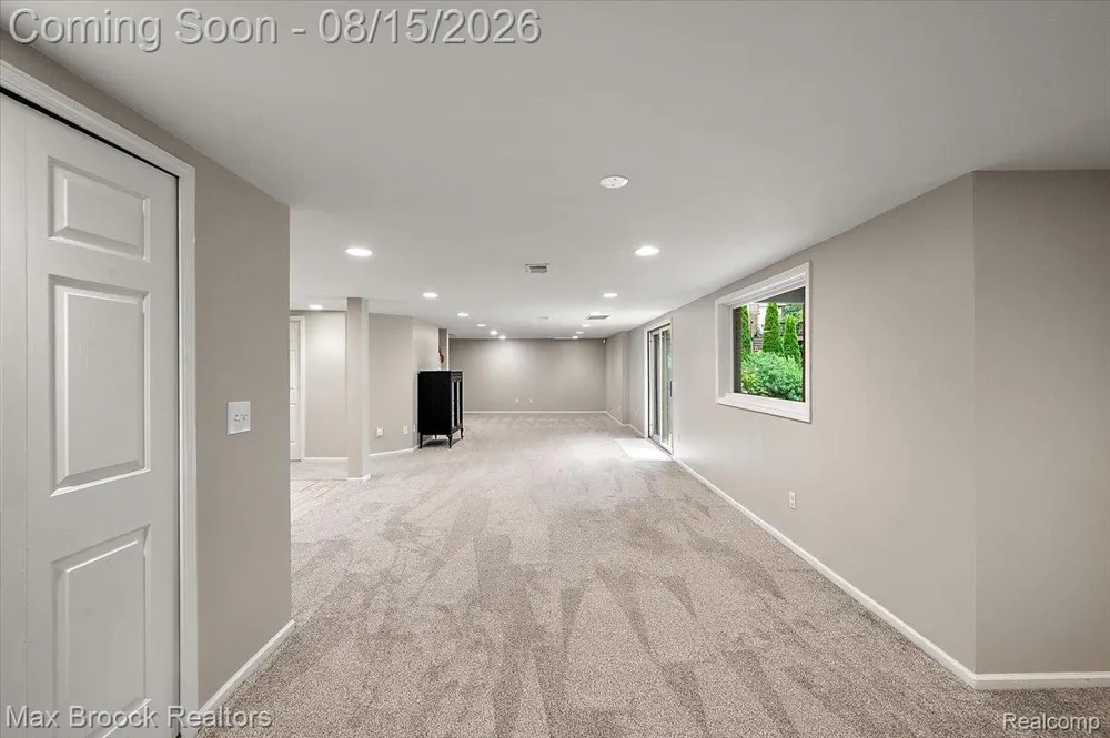 24435 Nantucket Drive Novi City, MI 48374