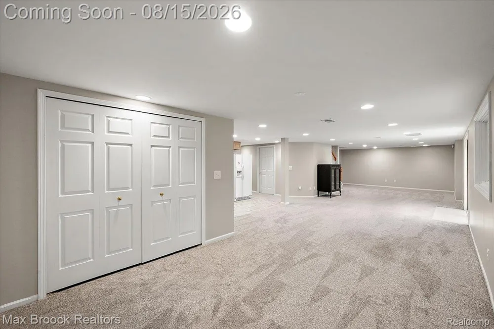 24435 Nantucket Drive Novi City, MI 48374