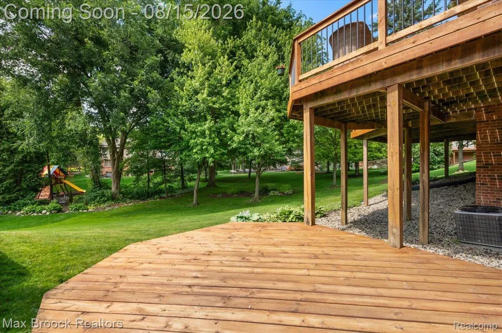 24435 Nantucket Drive Novi City, MI 48374