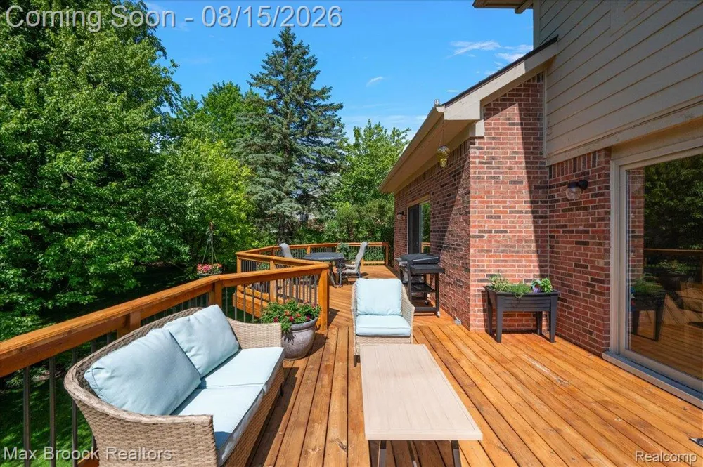 24435 Nantucket Drive Novi City, MI 48374