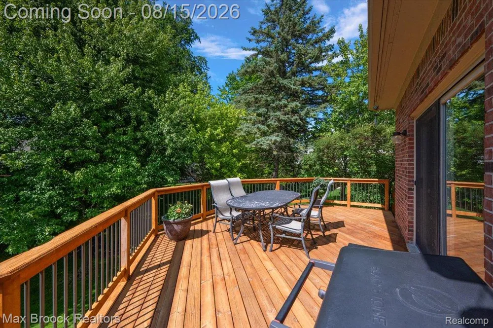 24435 Nantucket Drive Novi City, MI 48374