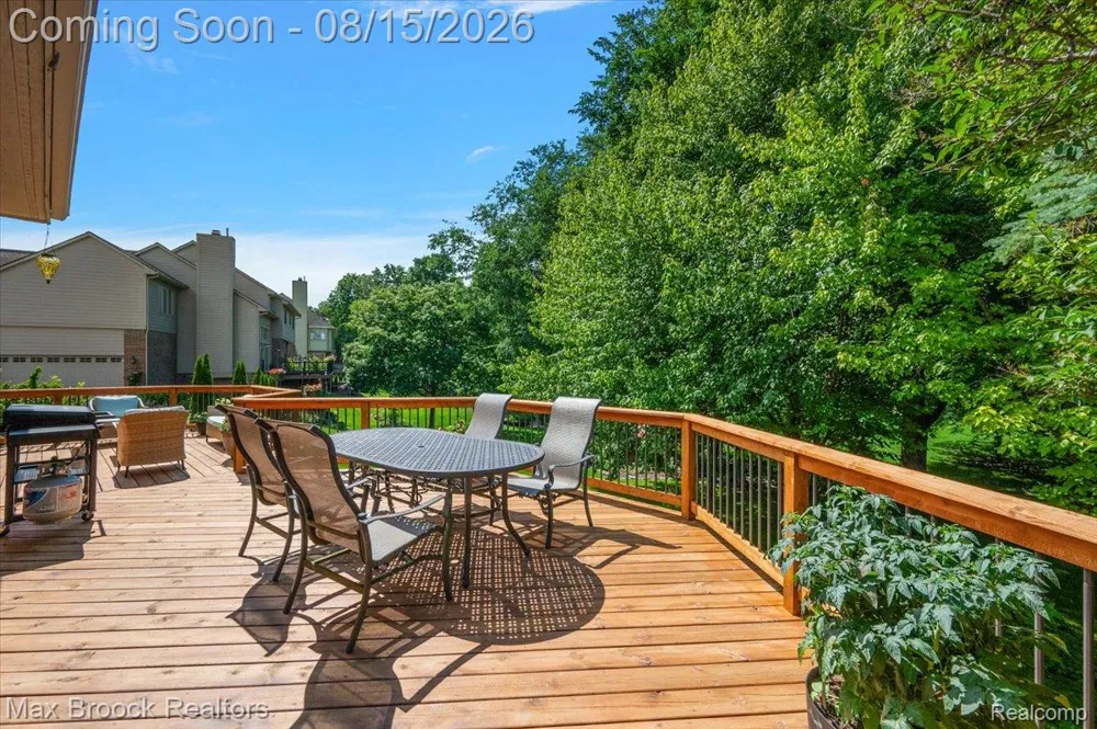 24435 Nantucket Drive Novi City, MI 48374