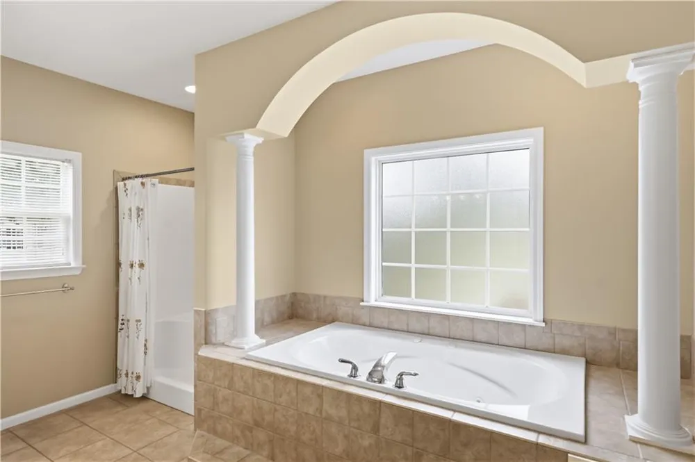 132 Hidden Creek Circle Lizella, GA 31052