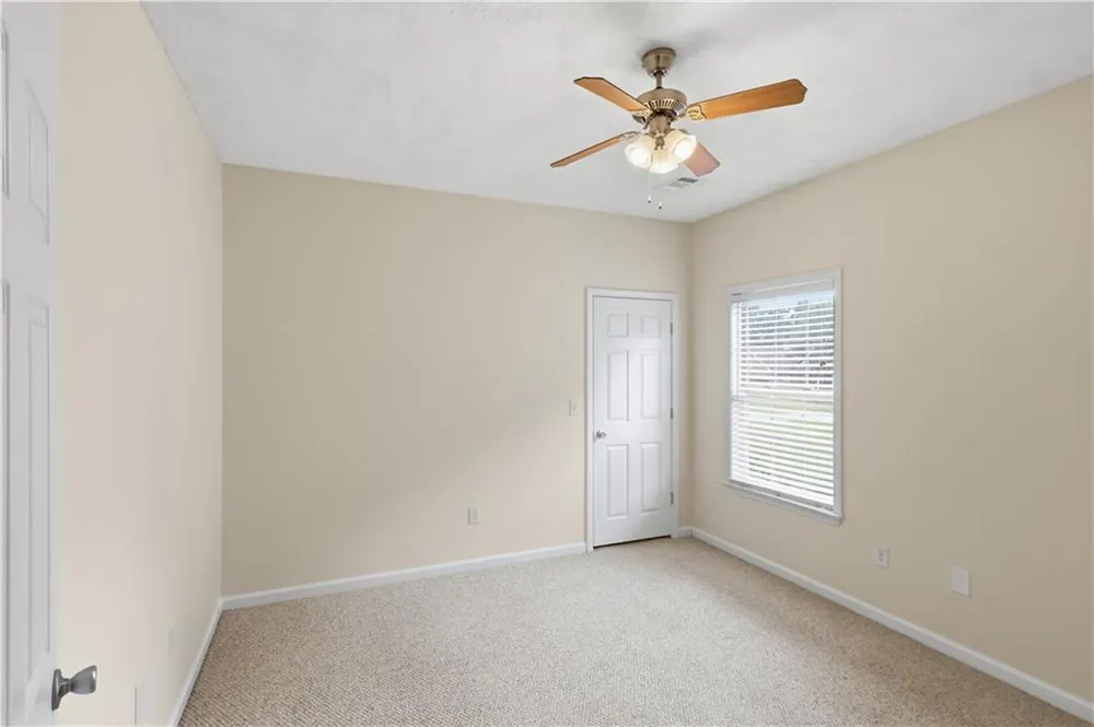 132 Hidden Creek Circle Lizella, GA 31052