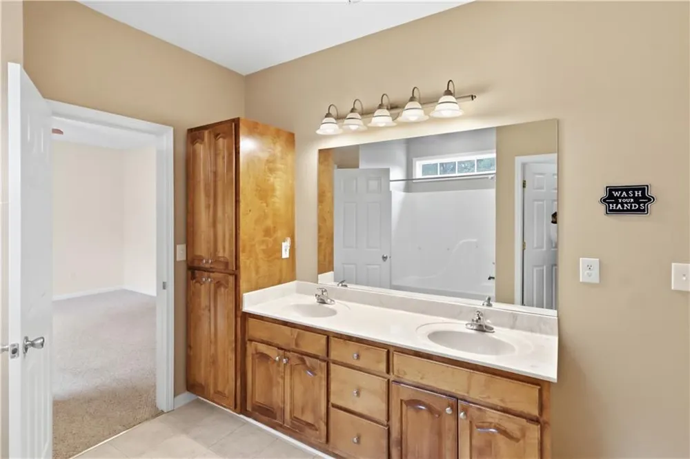 132 Hidden Creek Circle Lizella, GA 31052