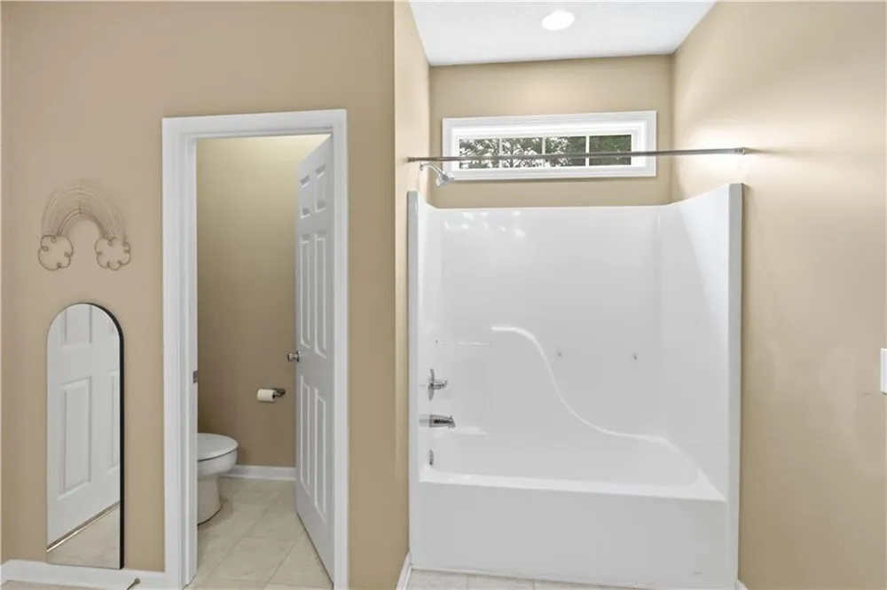 132 Hidden Creek Circle Lizella, GA 31052