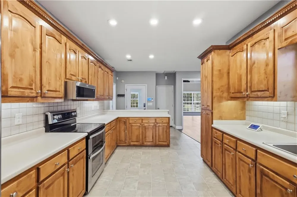 132 Hidden Creek Circle Lizella, GA 31052