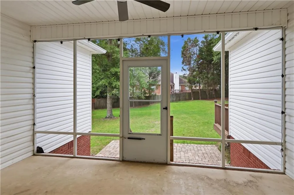 132 Hidden Creek Circle Lizella, GA 31052