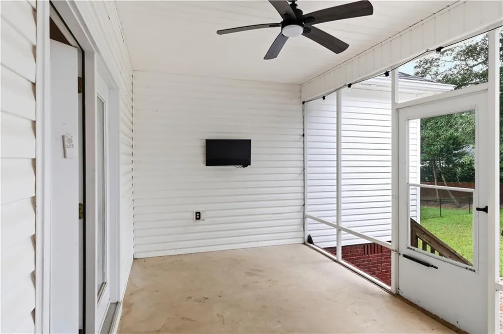 132 Hidden Creek Circle Lizella, GA 31052