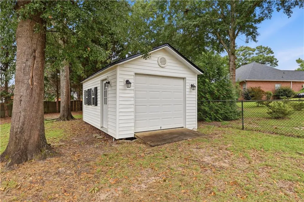 132 Hidden Creek Circle Lizella, GA 31052