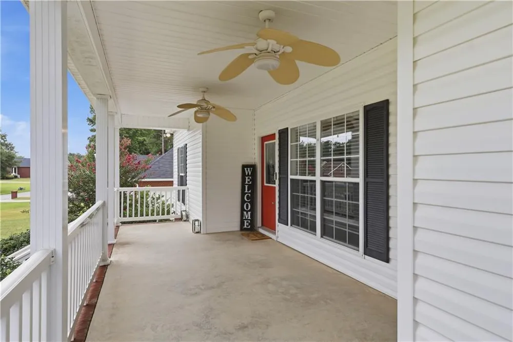 132 Hidden Creek Circle Lizella, GA 31052