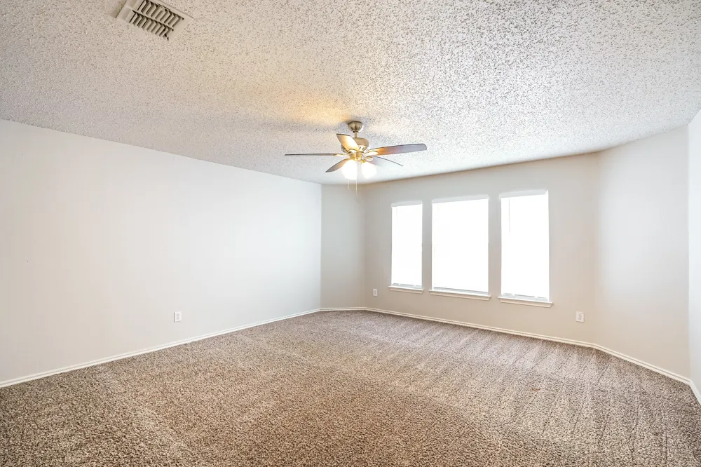 5293 Chessie Circle Haltom City, TX 76137