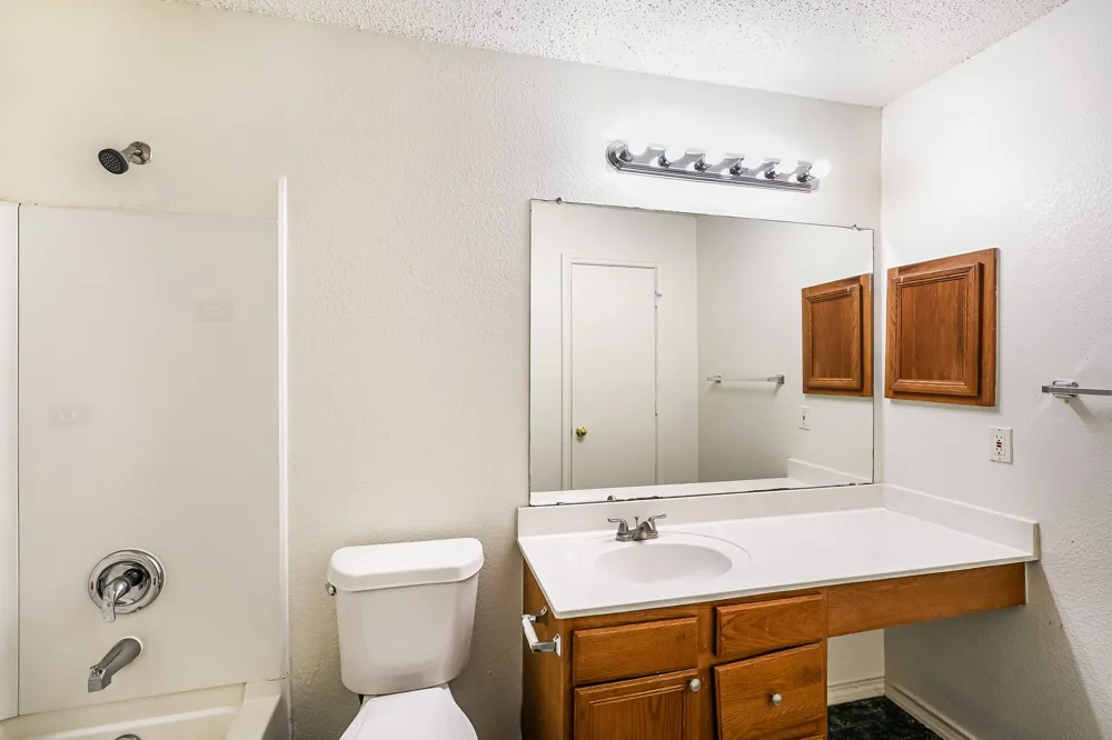 5293 Chessie Circle Haltom City, TX 76137