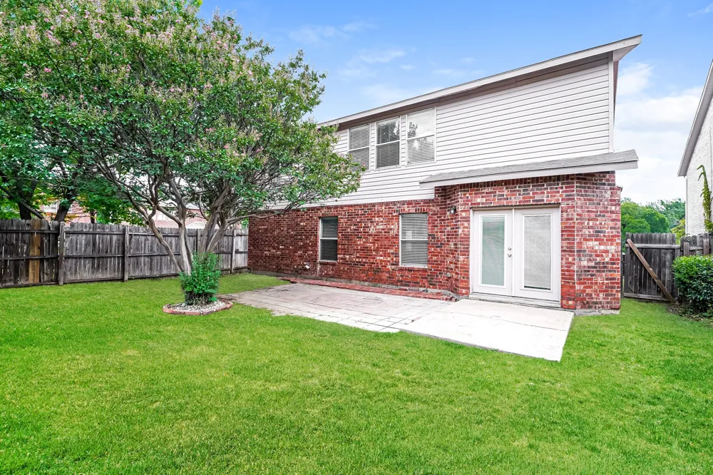 5293 Chessie Circle Haltom City, TX 76137