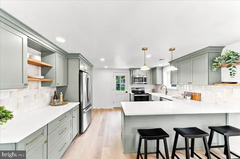 125 S SPROUL ROAD