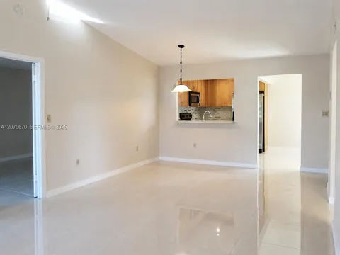 454 NE 210th Circle Ter #202-7B