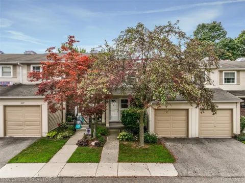 1689 Brentwood Drive