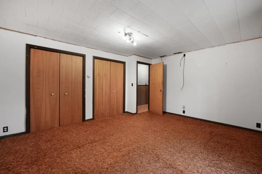 21 High Lake Road East Bay Township, MI 49696