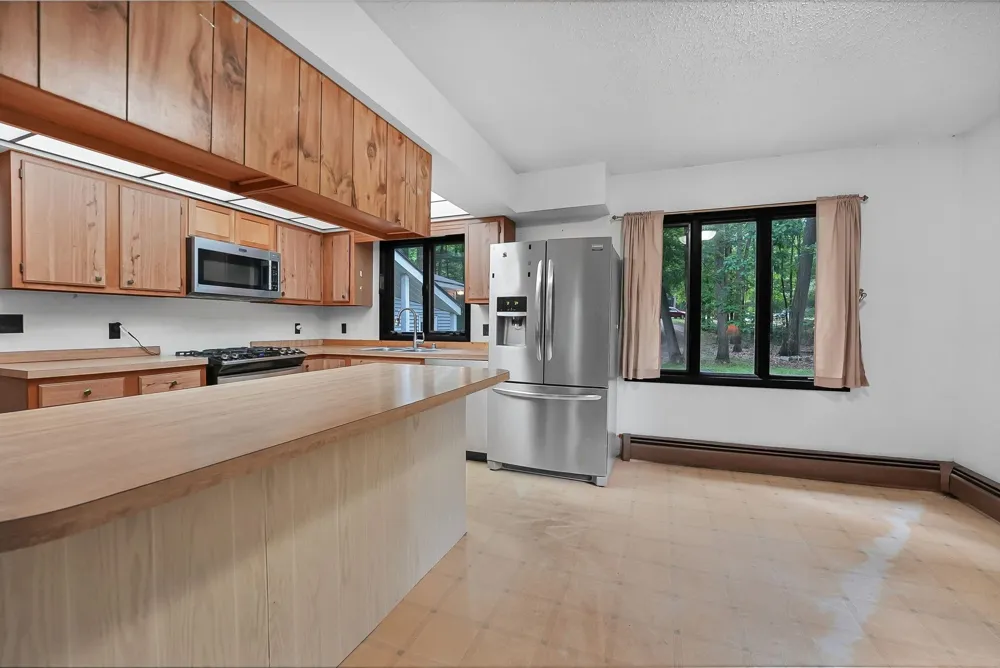 21 High Lake Road East Bay Township, MI 49696