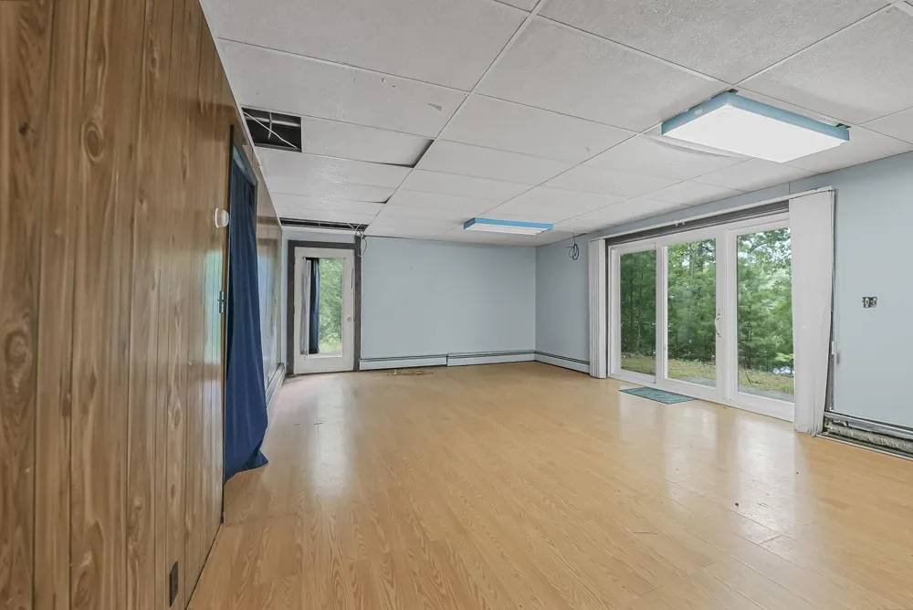 21 High Lake Road East Bay Township, MI 49696