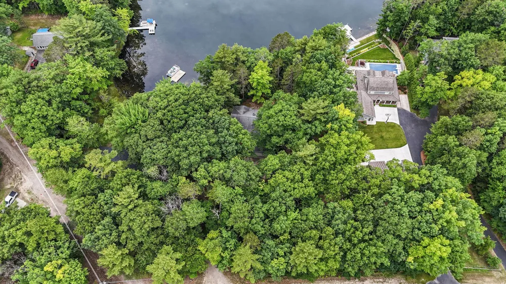 21 High Lake Road East Bay Township, MI 49696
