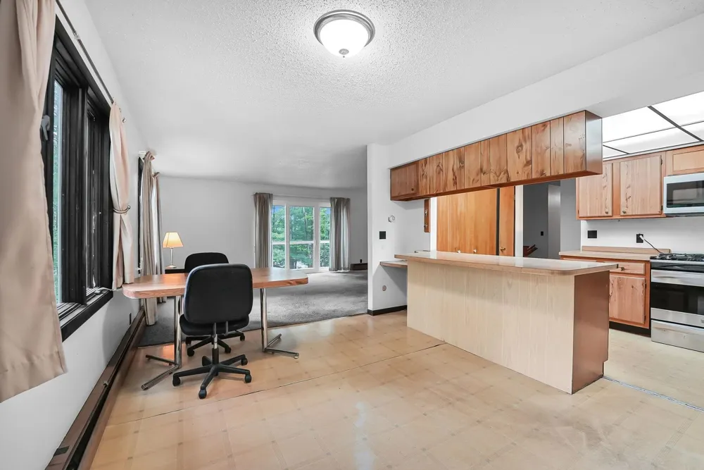 21 High Lake Road East Bay Township, MI 49696
