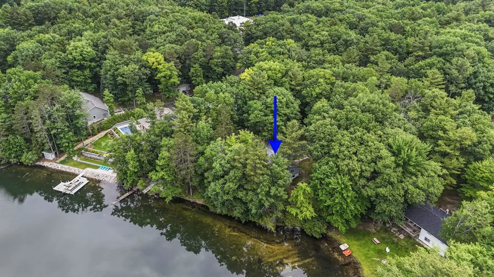 21 High Lake Road East Bay Township, MI 49696