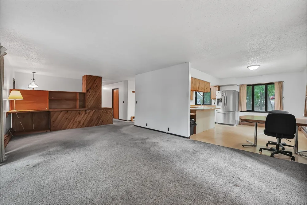 21 High Lake Road East Bay Township, MI 49696